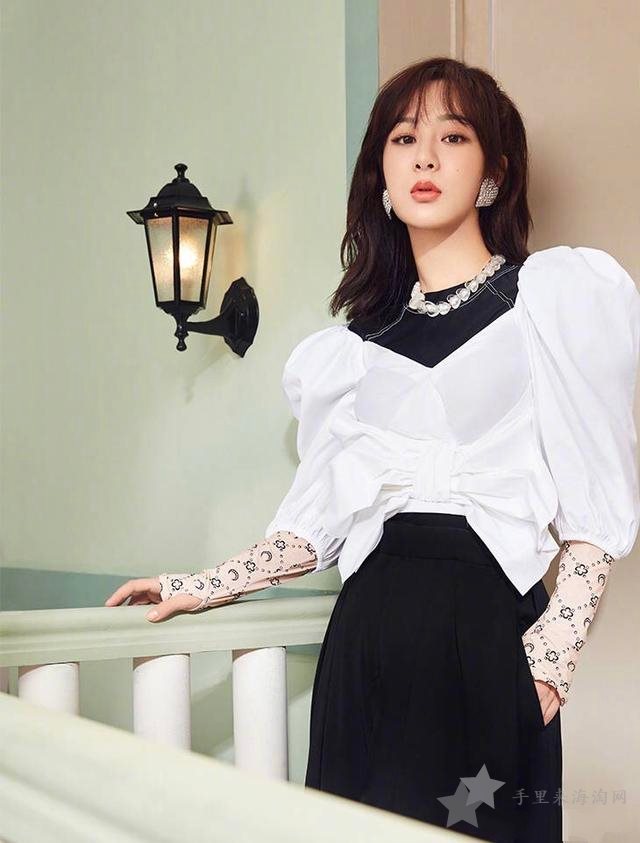 COACH蔻驰官网 - 女士产品系列代言人杨紫_展现青春魅力7