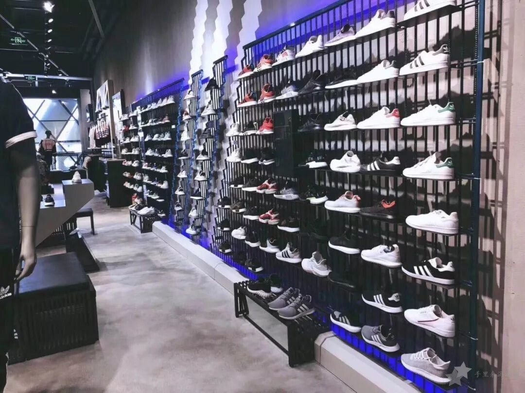 深圳阿迪达斯折扣店哪里价格最便宜，Adidas旗舰店地址电话2